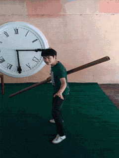 两个月见一次男朋友，这走路姿势哈哈哈...