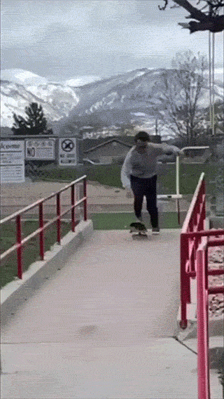 追了几年的女神终于同意跟我去KF